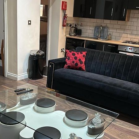Luxurious 2 Bed Apartment Bedford Ngoại thất bức ảnh