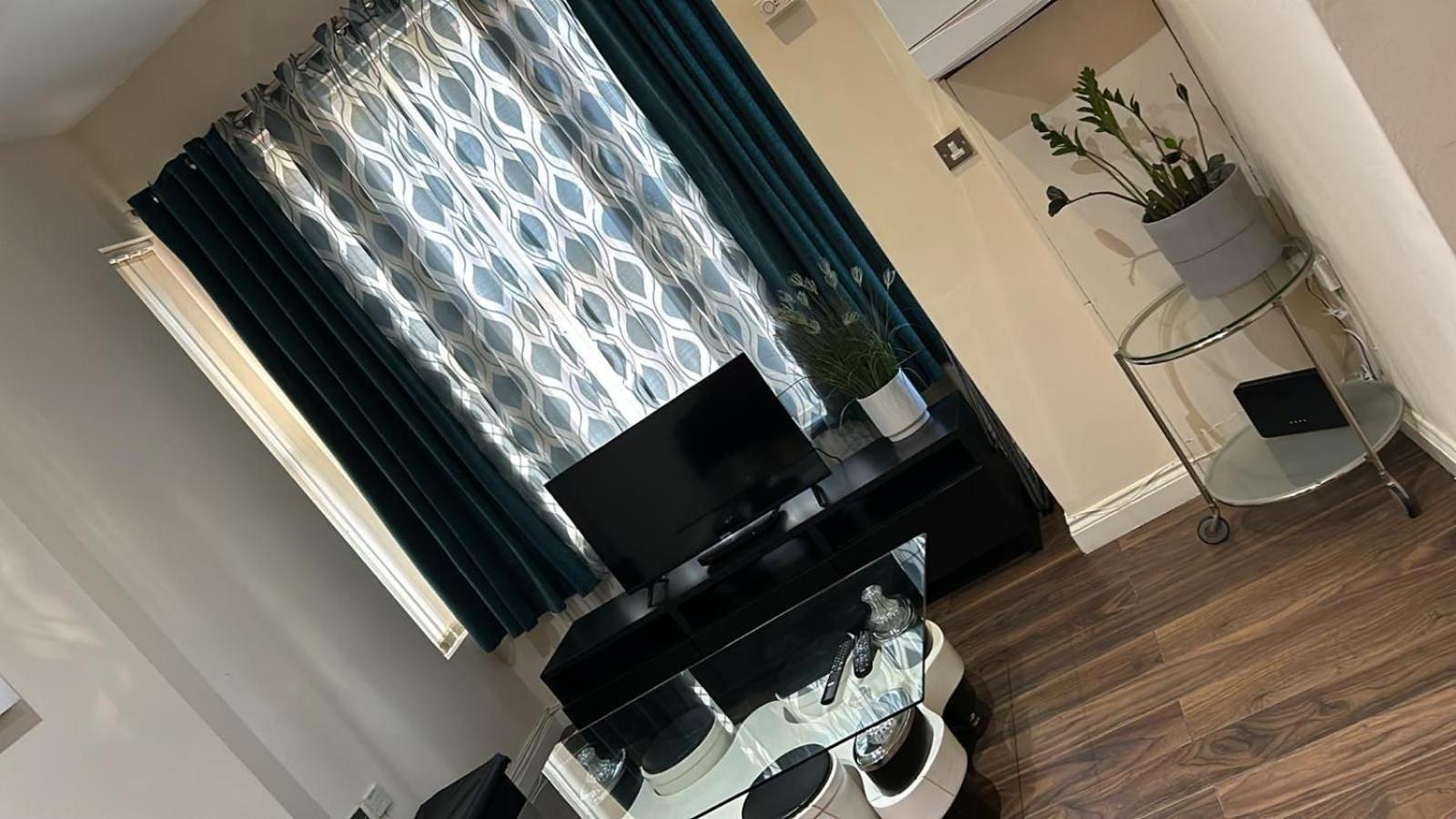 Luxurious 2 Bed Apartment Bedford Ngoại thất bức ảnh