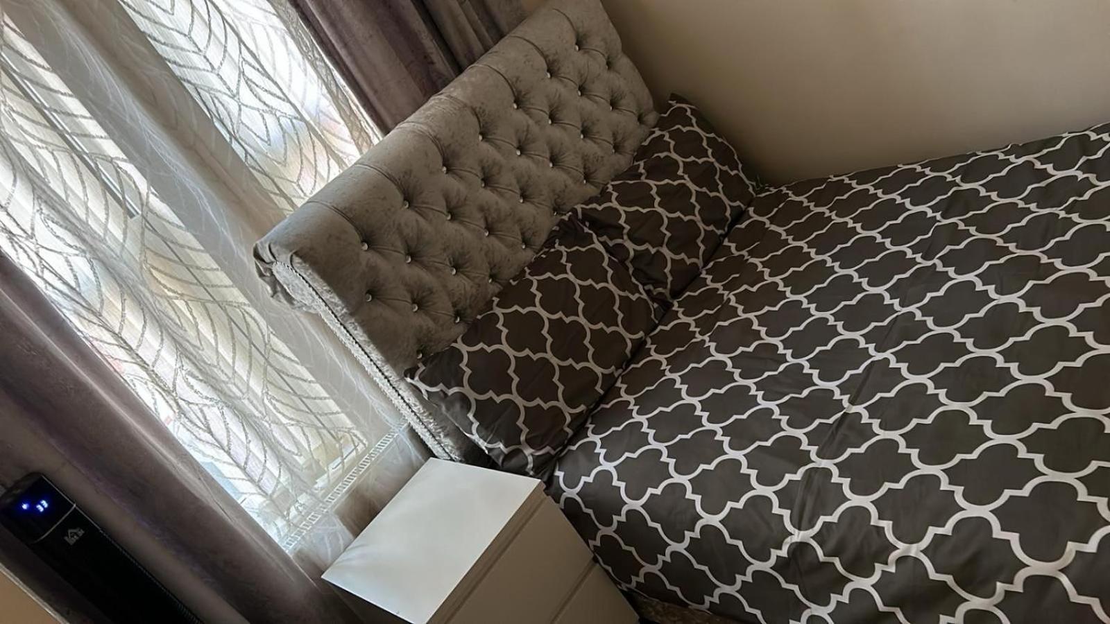 Luxurious 2 Bed Apartment Bedford Ngoại thất bức ảnh